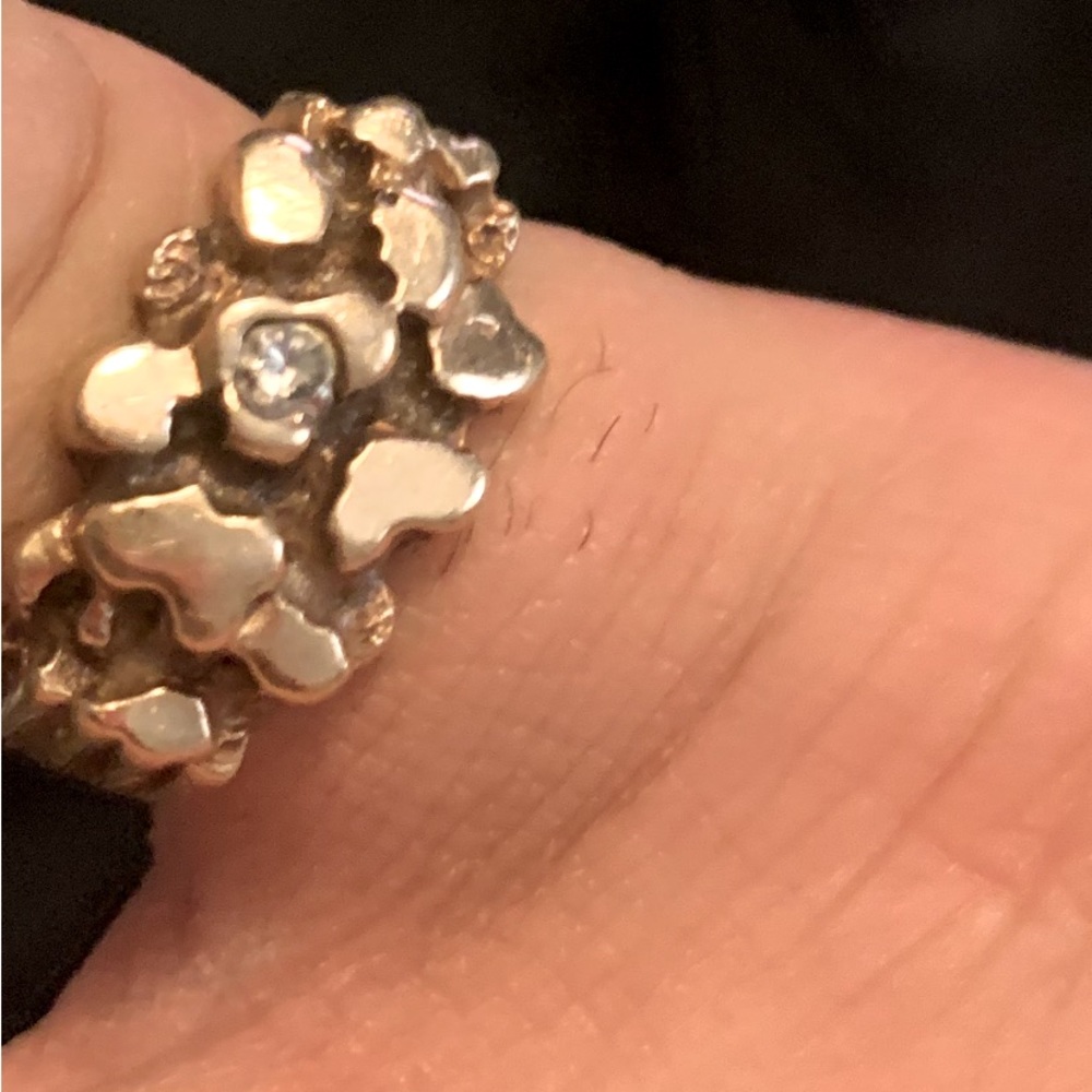 14k gold men’s nugget ring with diamond